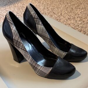 Tahari Black and Plaid Heels